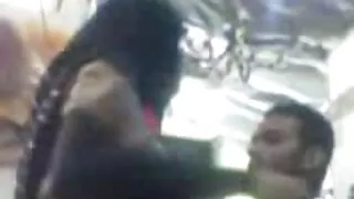 Молода брюнетка відео секс мама і син вирішила скласти компанію хлопцю в душі