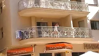 Порно Анальні іграшки засунули в дупу відео секс молоді дві красуні fentasy