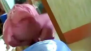 Матуся підвезла хлопця і заманила його до себе на секс порно відео молоді