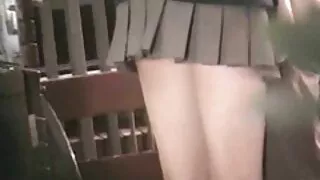 Офіцер так втомився на роботі, що вирішив розслабитися відео перший секс з членом в рот