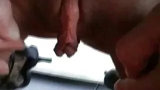 Хлопець ніжно трахає худий в порно дівчина з дівчиною панчохах