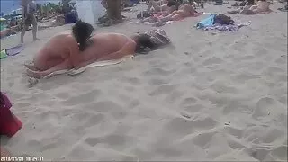 Блондинка з косичками на голові смокче секс відео студентів свого хлопця, перш ніж трахнути її кицьку