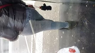 Вона дозволила хлопцеві лизнути її порно відео зірки кицьку, щоб не образити мене за вчорашній день