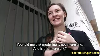 Дівчина присіла на член партнера скачать ххх відео після мінету На природі
